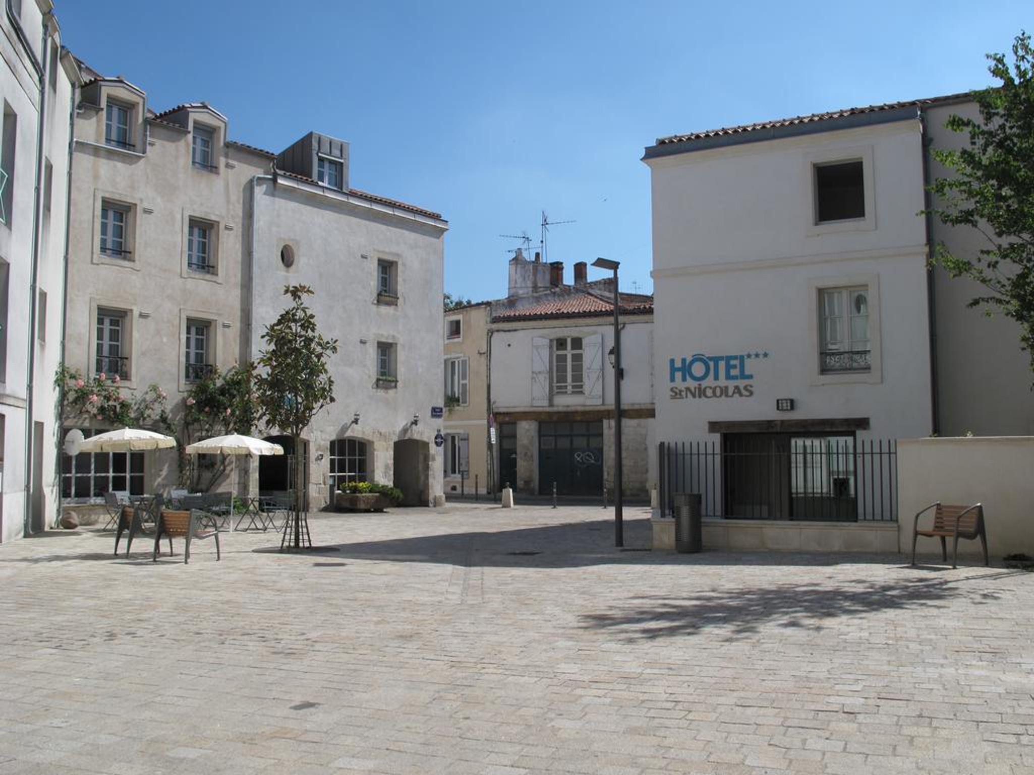 Hotel Saint Nicolas Ла-Рошель Экстерьер фото